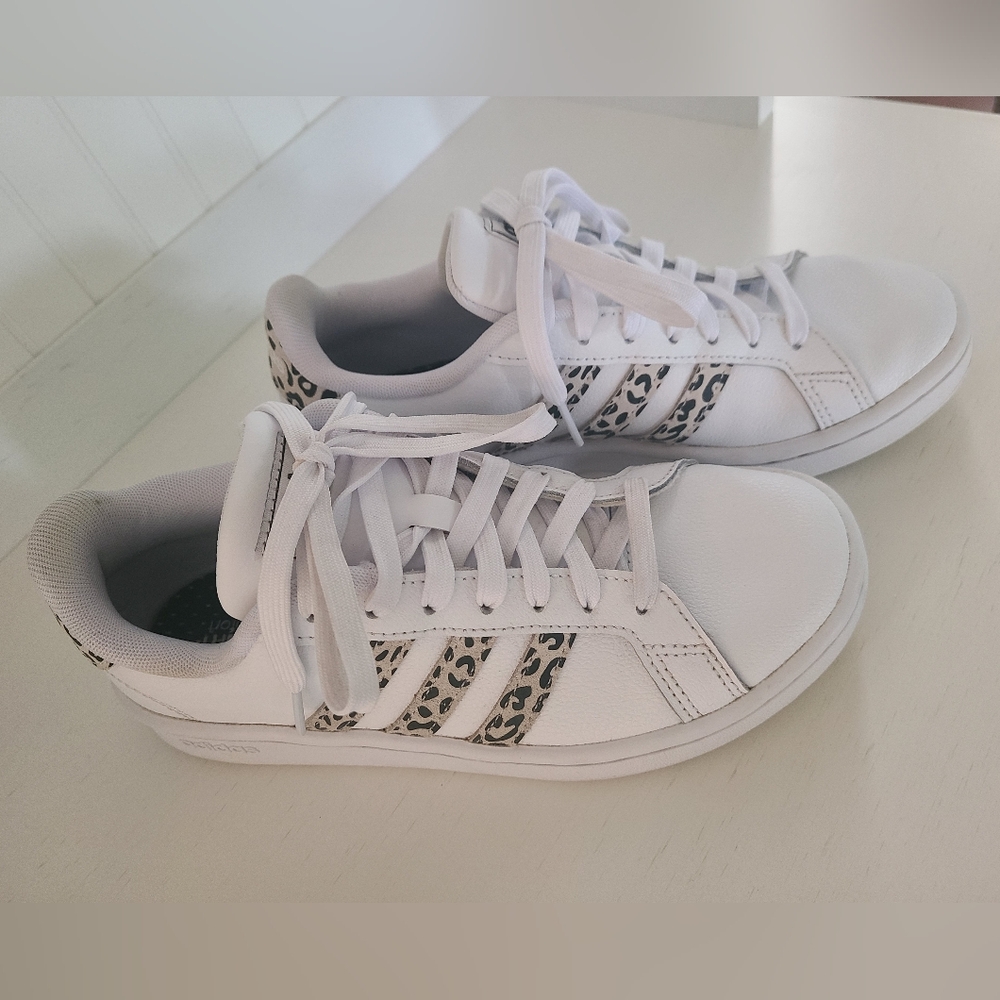 adidas White Leopard Print Sneakers Size 6